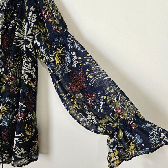 EUC LIKE NEW WAYF FLORAL SPLIT V NECK SHEER LONGSLEEVES TOP SIZE LARGE - Picture 11 of 16
